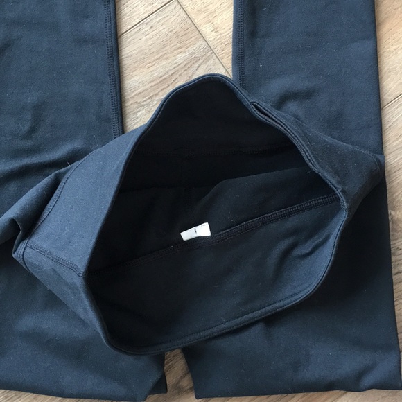 EUC Fabletics crop legging - Picture 4 of 4